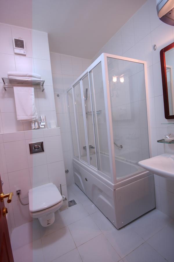 Plasma Hotel Tripoli Bagian luar foto