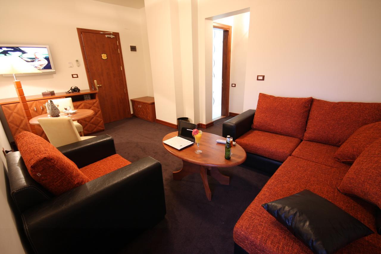 Plasma Hotel Tripoli Bagian luar foto